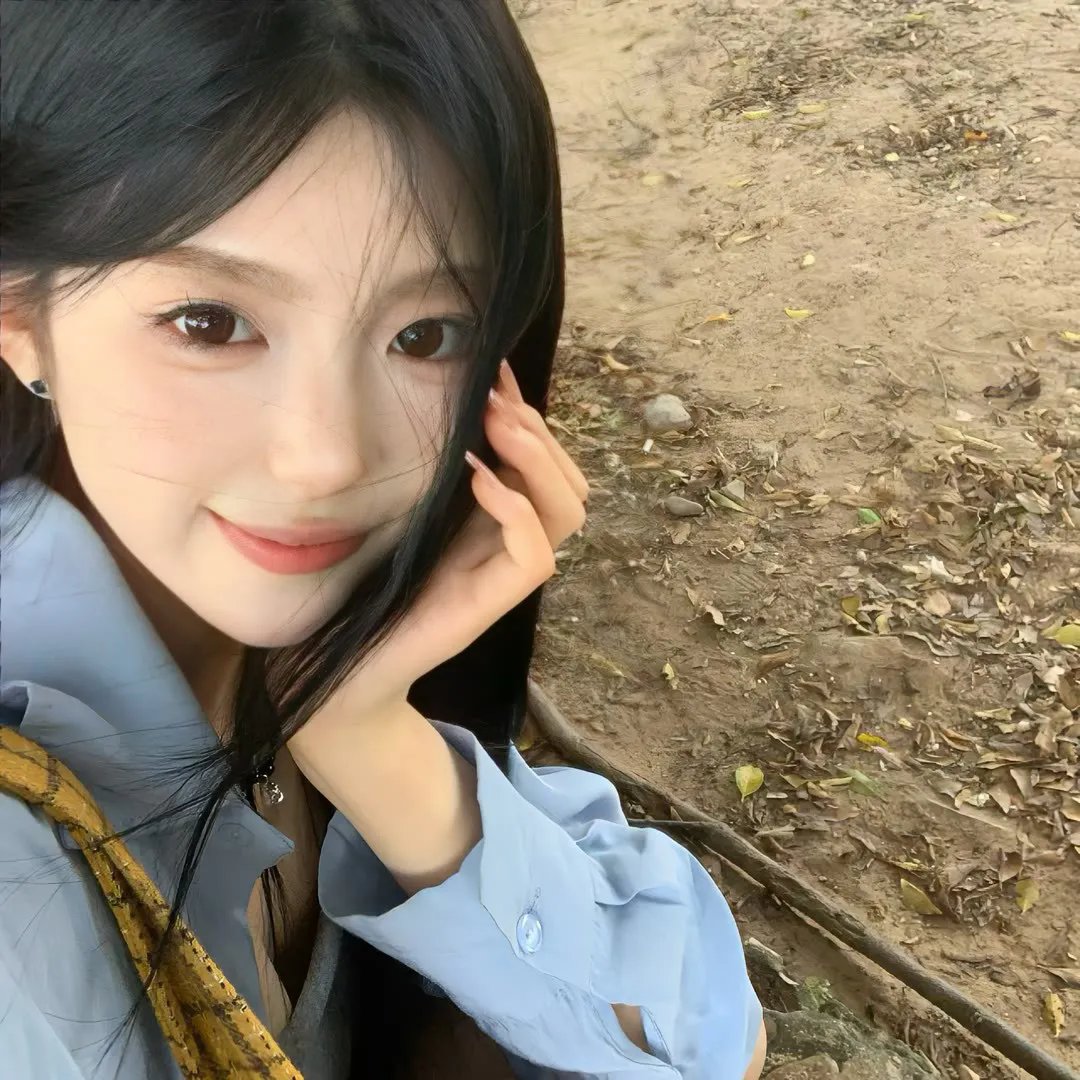 怪物少女妮莫娜